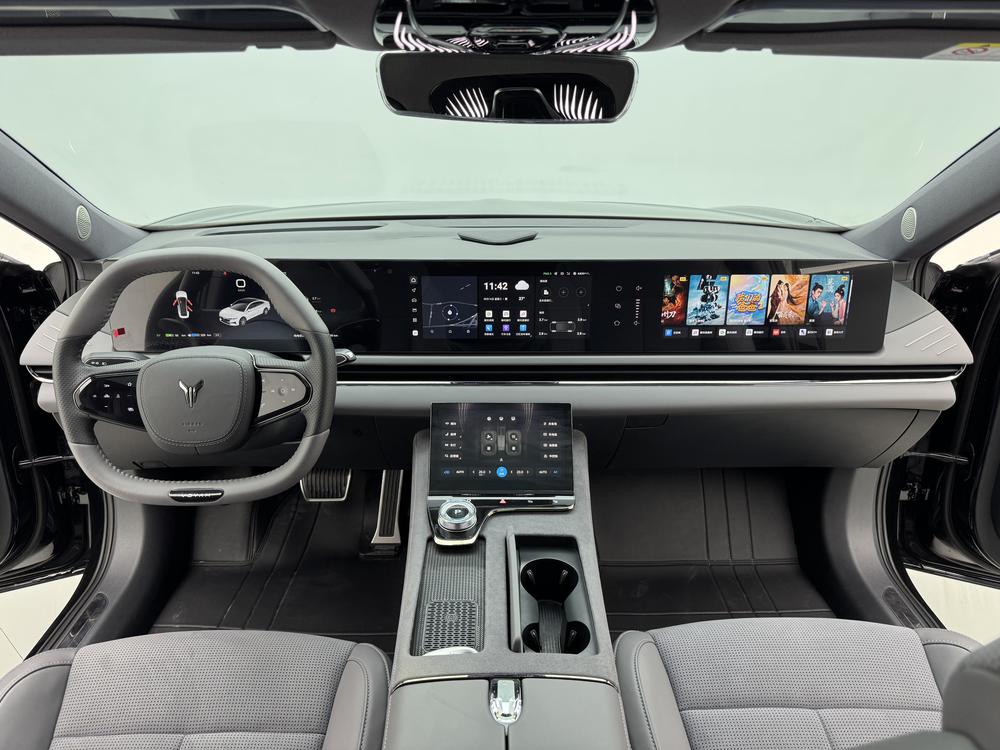VOYAH Pursuit PHEV 2024 модификация Ultra-long Endurance 4WD Ultimate Edition – фото 14