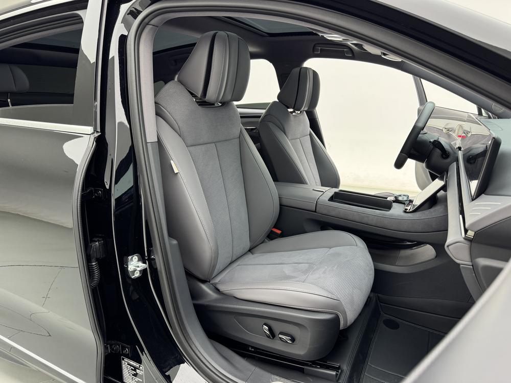 VOYAH Pursuit PHEV 2024 модификация Ultra-long Endurance 4WD Ultimate Edition – фото 21