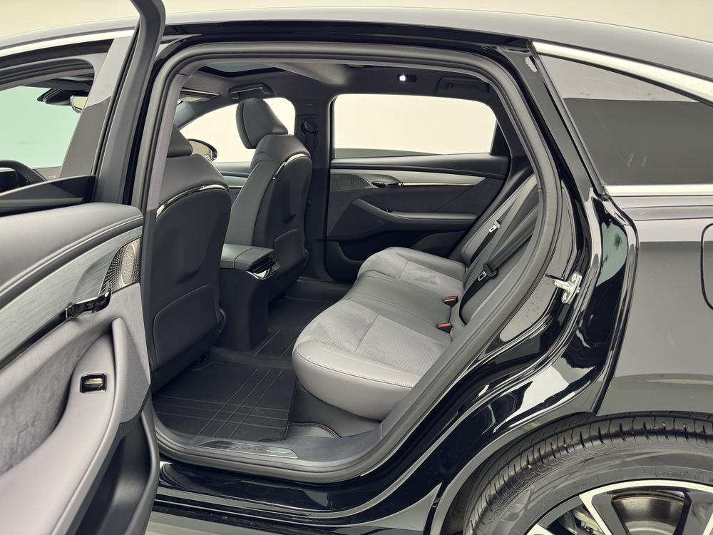 VOYAH Pursuit PHEV 2024 модификация Ultra-long Endurance 4WD Ultimate Edition – фото 22