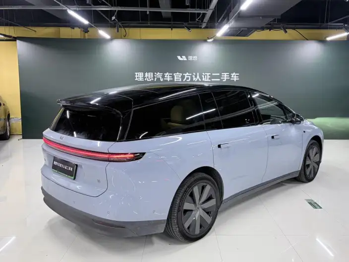 Li Auto i8 2025 Model Standard Edition