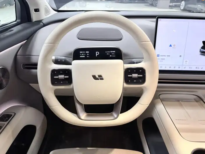 Li Auto i8 2025 Model Standard Edition – фото 9