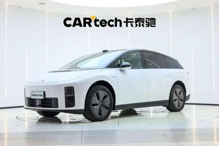 Li Auto i6 2025 Model 2WD Standard Edition