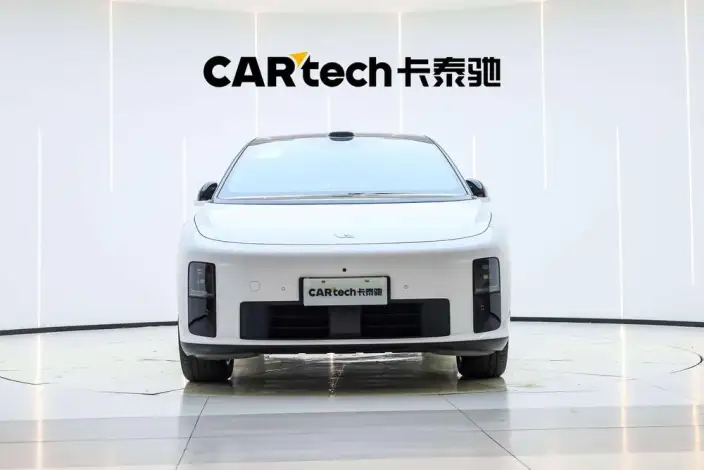 Li Auto i6 2025 Model 2WD Standard Edition