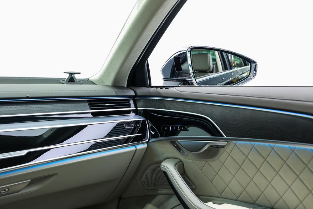 Audi A8 2022 A8L Horch Founders Edition LeGenerationdary – фото 15