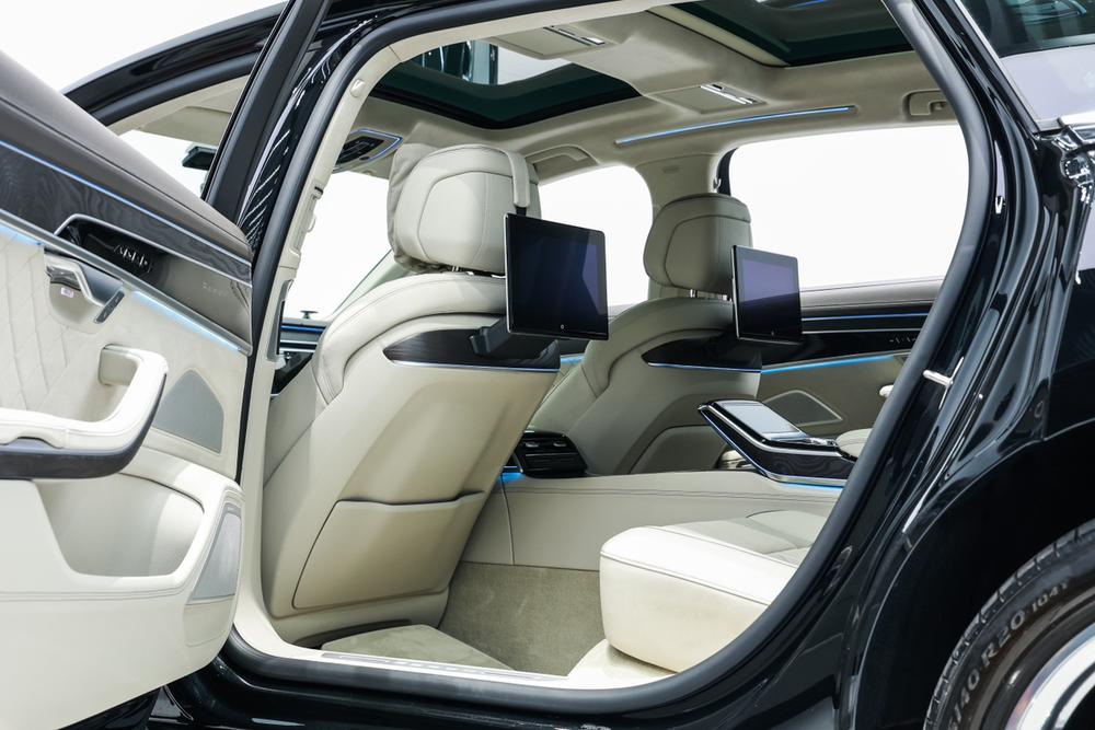 Audi A8 2022 A8L Horch Founders Edition LeGenerationdary – фото 23
