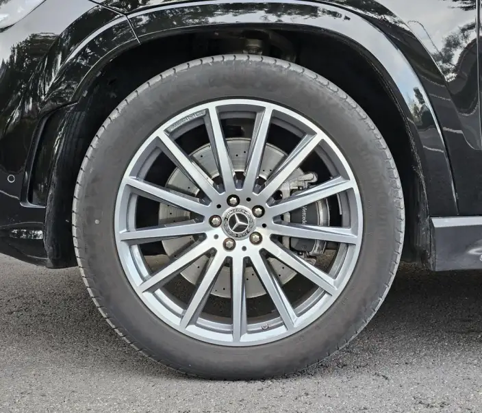 Mercedes-Benz GLS 2023 Model Facelift II GLS 450 4MATIC Luxury Model – фото 6