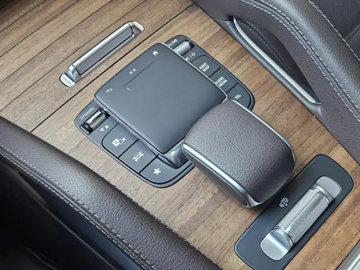 Mercedes-Benz GLS 2023 Model Facelift II GLS 450 4MATIC Luxury Model – фото 7