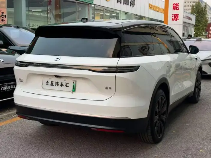 NIO ES8 2024 Model 75kWh