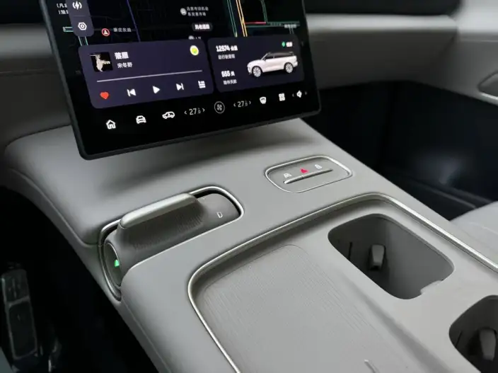 NIO ES8 2024 Model 75kWh – фото 6