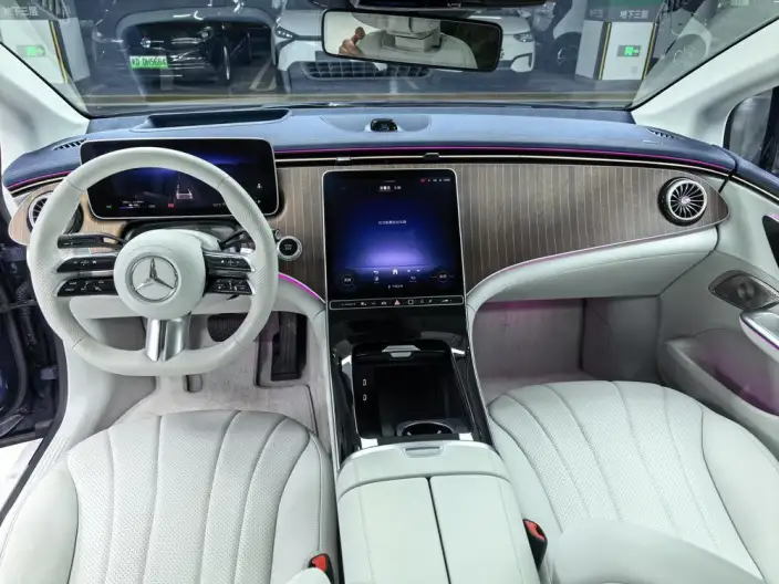 Mercedes-Benz EQE 2025 Model EQE 500 4MATIC Deluxe Edition – фото 10