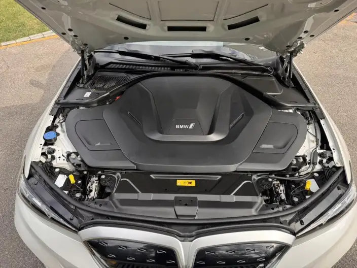BMW i3 2022 Model eDrive35L – фото 6