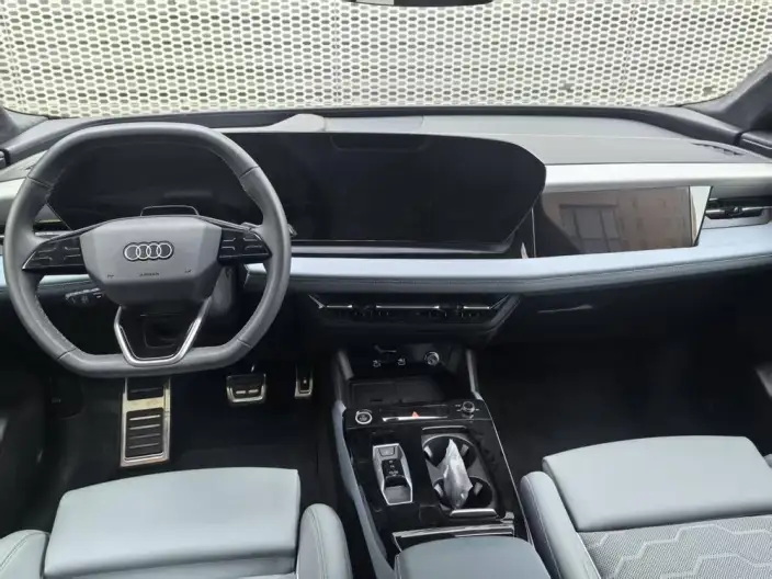 AUDI Q6L e-tron 2026 Model Ultra-long Endurance – фото 8