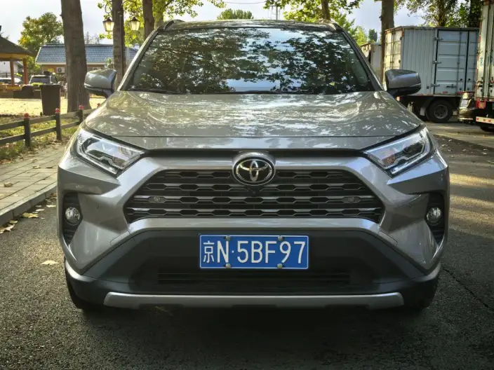 Toyota RAV4 2022 Model 2.0L CVT 2WD Premium Edition – фото 2