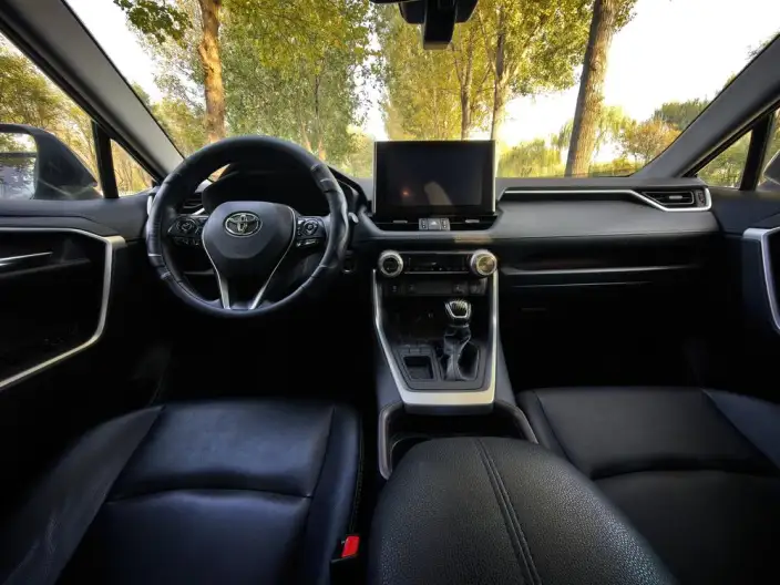 Toyota RAV4 2022 Model 2.0L CVT 2WD Premium Edition – фото 7