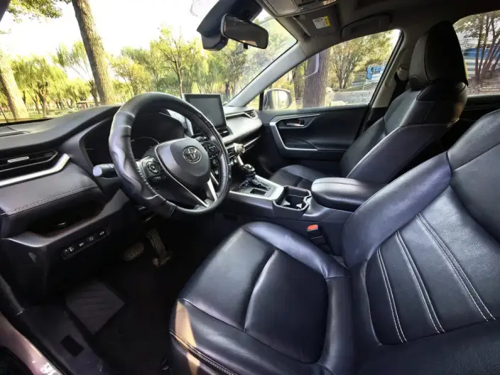 Toyota RAV4 2022 Model 2.0L CVT 2WD Premium Edition – фото 10