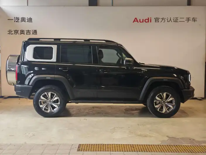 BAIC BJ40 2024 Model City Hunter Edition 2.0T Automatic 4WD Supreme Model – фото 5