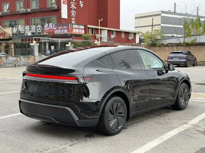 Model Y 2026 Model Rear-wheel drive version – фото 6