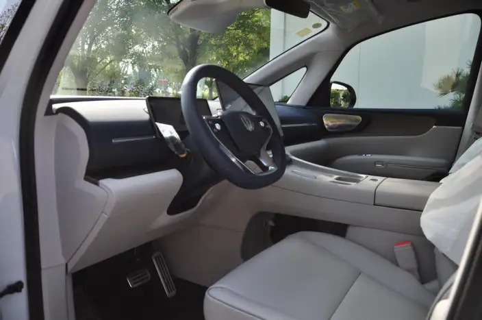 Leapmotor D99 2026 Model EV 700 Exclusive Edition – фото 10