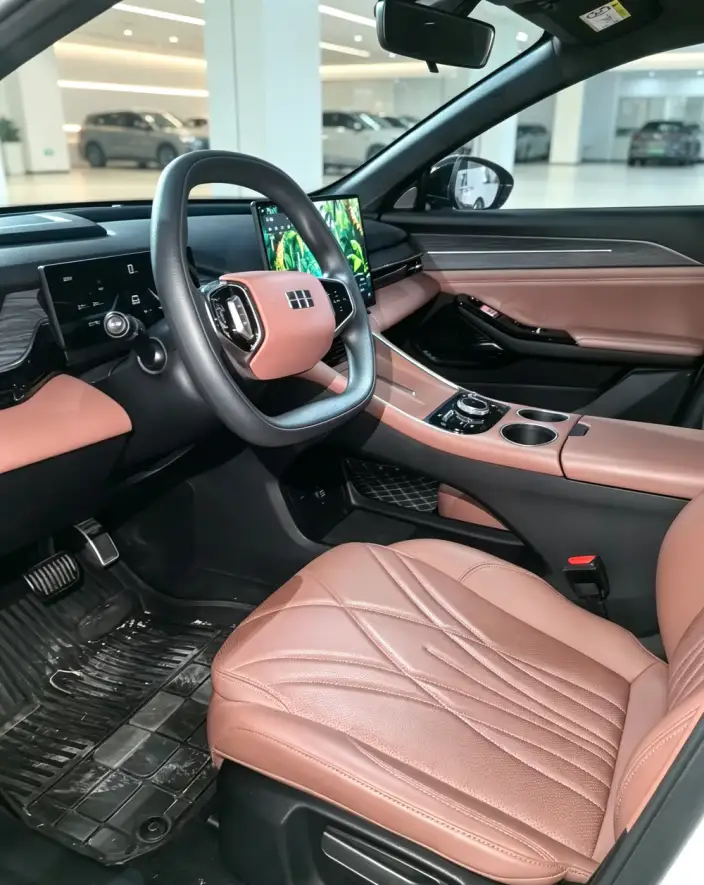 Geely Galaxy L6 2025 Model 1.5 EM-i DHT 60KM Voyage Edition – фото 9