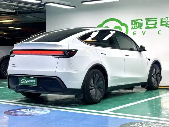 Model Y 2025 Model Long Battery Life Pro All-wheel drive version