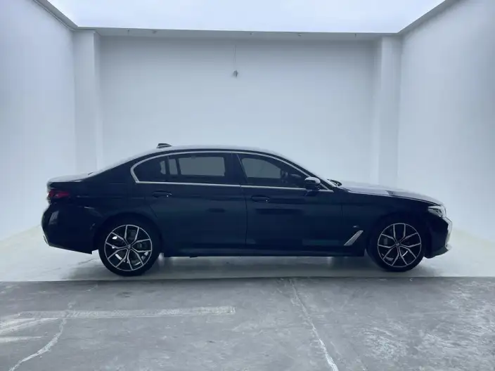 BMW 5 Series 2022 Model Facelift II 530Li Exclusive Model M Sports Set – фото 8