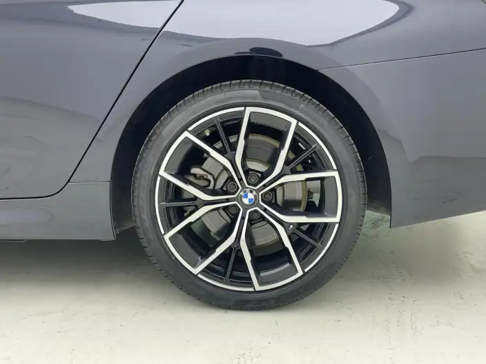 BMW 5 Series 2022 Model Facelift II 530Li Exclusive Model M Sports Set – фото 9