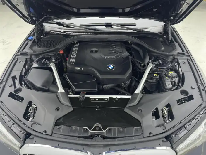 BMW 5 Series 2022 Model Facelift II 530Li Exclusive Model M Sports Set – фото 10