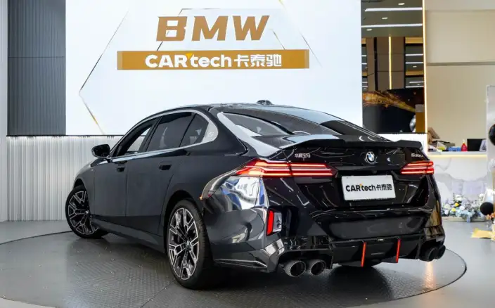 BMW 5 Series 2025 Model 530Li Exclusive Model M Sports Set