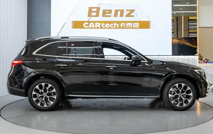 Mercedes-Benz GLC 2024 Model GLC 260 L 4MATIC Luxury Model 5 seat – фото 7