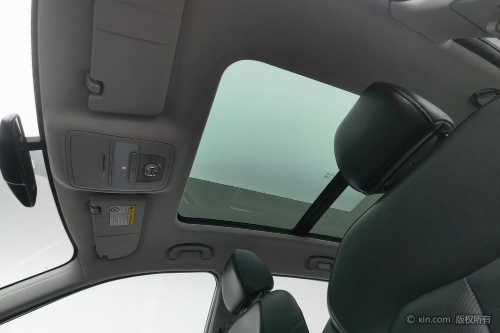 Roewe RX5 2016 30T 2WD Automatic Internet Smart Enjoy – фото 21