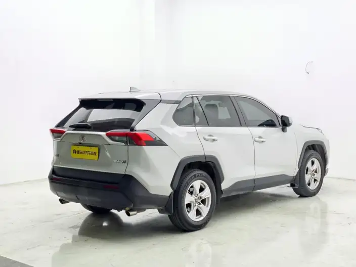 Toyota RAV4 2023 Model 2.0L CVT 2WD Urban Edition – фото 7
