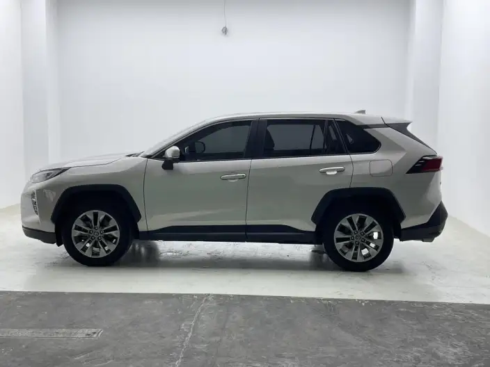 Toyota Wildlander 2024 Model 2.0L 2WD Leading version