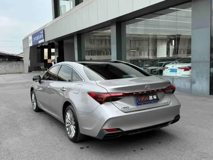 Toyota Avalon 2024 Model Intelligent Hybrid 2.0L E-CVT Deluxe Edition
