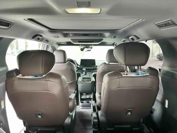 Toyota Sienna 2021 Model 2.5L Hybrid Platinum edition – фото 7