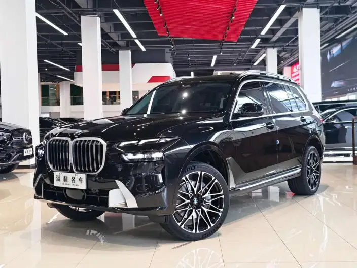 BMW X7 2026 Model xDrive40i Leading Model Luxury Set 7 seat – фото 1