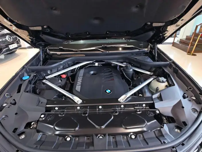BMW X7 2026 Model xDrive40i Leading Model Luxury Set 7 seat – фото 7