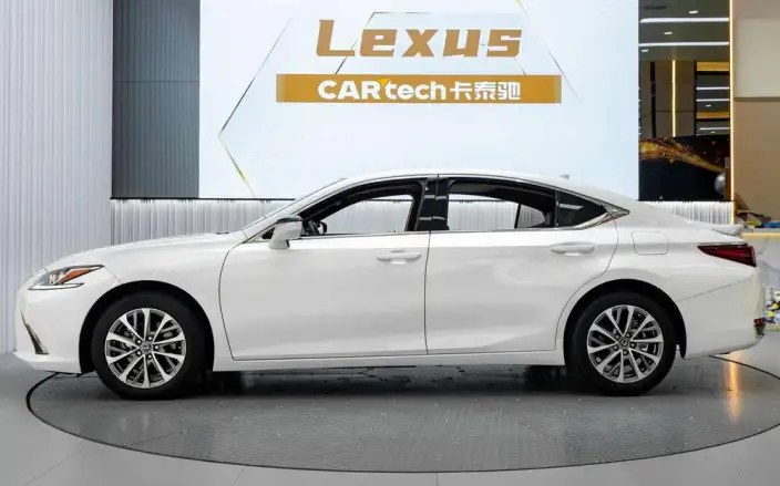 Lexus ES 2022 Model 200 Superior Edition – фото 3