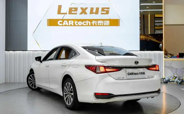 Lexus ES 2022 Model 200 Superior Edition – фото 4