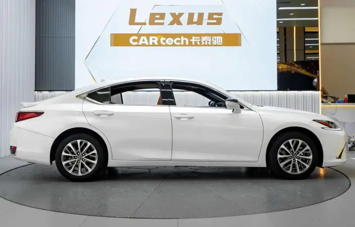 Lexus ES 2022 Model 200 Superior Edition – фото 7