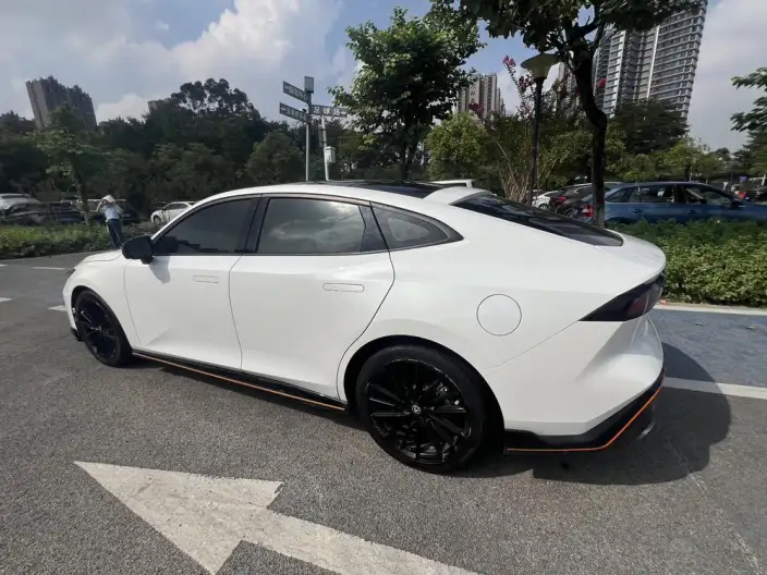 Changan UNI-V 2023 Model 1.5T Sports Edition – фото 4