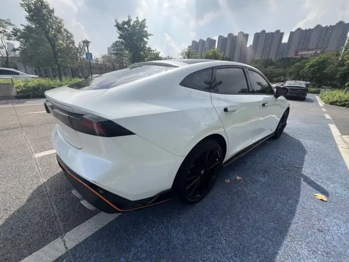 Changan UNI-V 2023 Model 1.5T Sports Edition – фото 6