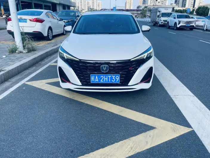 Changan Eado 2022 Model PLUS Blue whale NE 1.4T GDI DCT Noble Model – фото 2