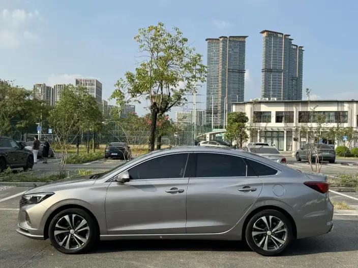 Changan Eado 2022 Model PLUS Blue whale NE 1.4T GDI DCT Noble Model – фото 3