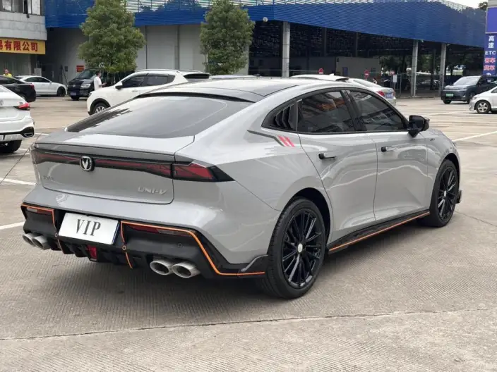 Changan UNI-V 2023 Model 1.5T Sports Edition – фото 6