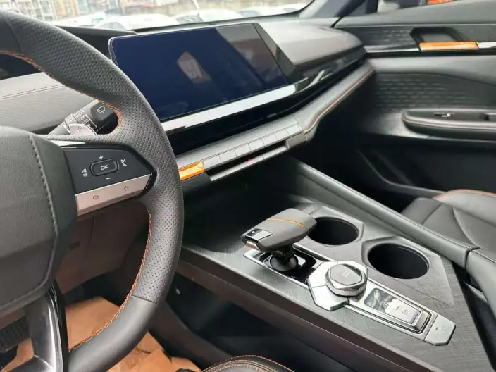 Changan UNI-V 2024 Model 1.5T Exclusive Model – фото 10