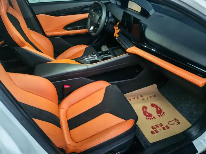 Changan UNI-V 2023 Model 1.5T Sports Edition – фото 9