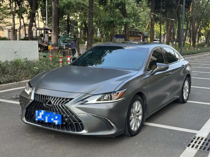Lexus ES 2022 Model 300h Superior Edition – фото 1