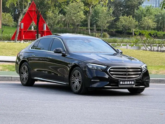 Mercedes-Benz E-Class 2024 Model E 260 L sedan – фото 3