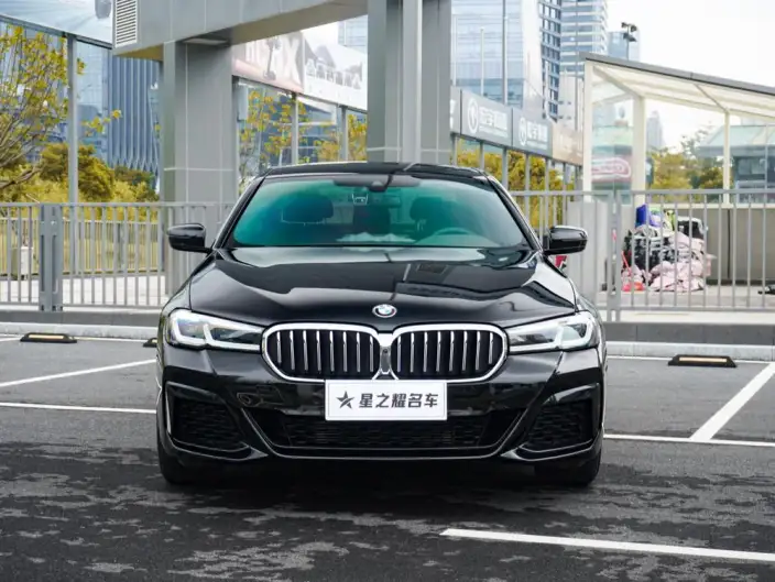 BMW 5 Series 2022 Model Facelift II 525Li M Sports Set – фото 2