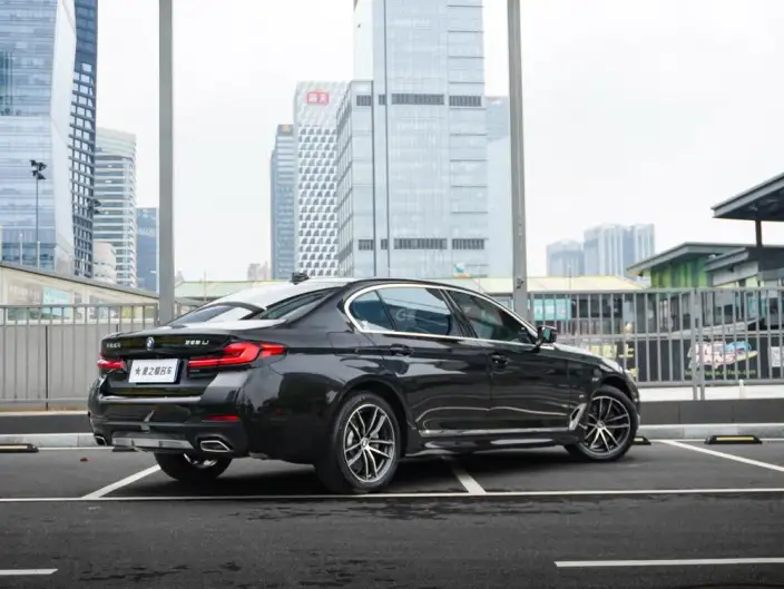 BMW 5 Series 2022 Model Facelift II 525Li M Sports Set – фото 5
